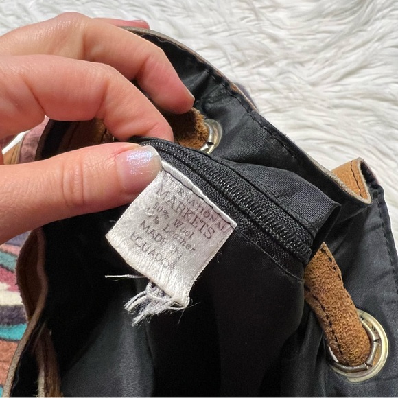 Vintage sisters bucket backpack sling bag - Picture 4 of 7